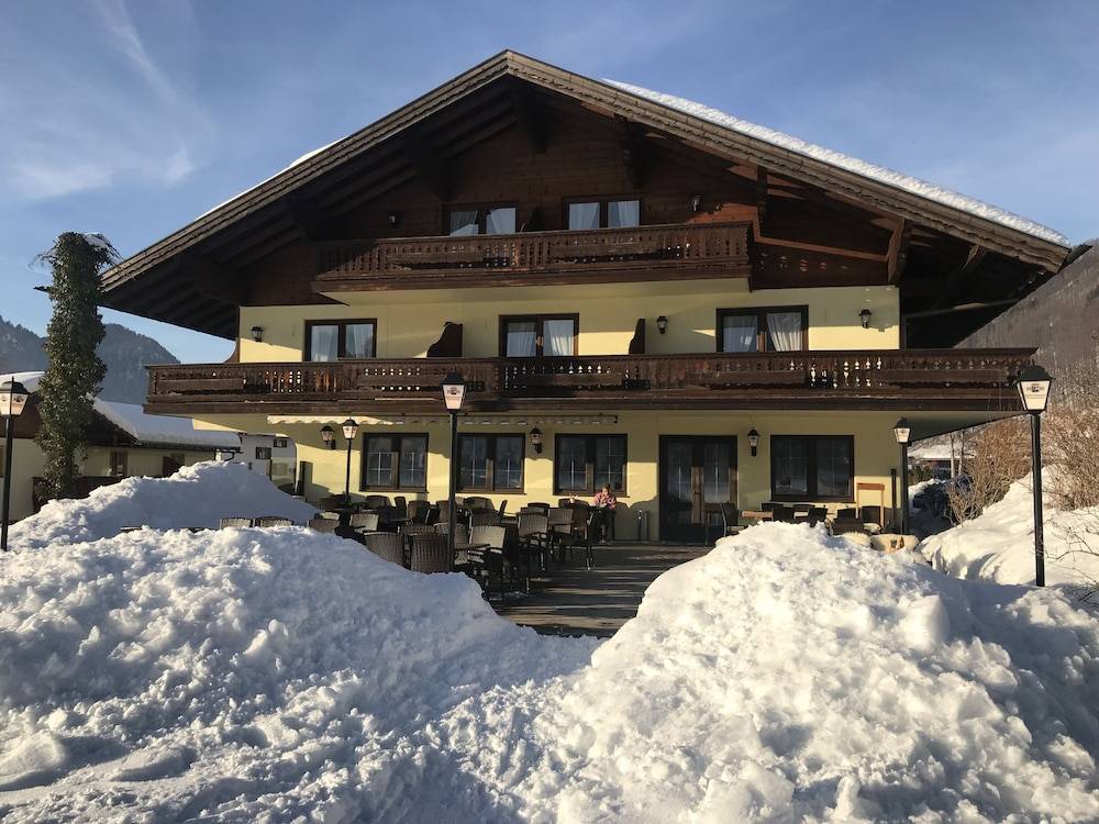 DEVA Hotel-Restaurant Fischerwirt inklusive Chiemgau Card 1