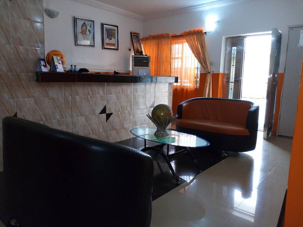Link Majestic B2 Suites and Hotel 2