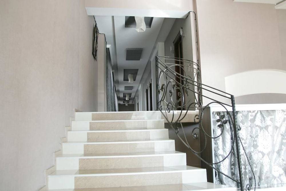 Hotel Eleon 2