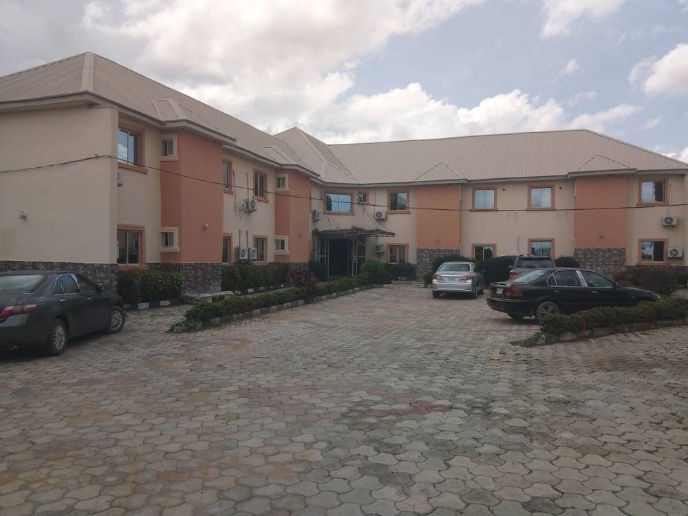 Prime Rose Hotel and Suites 1