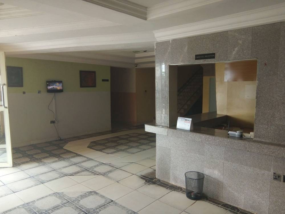 Prime Rose Hotel and Suites 2