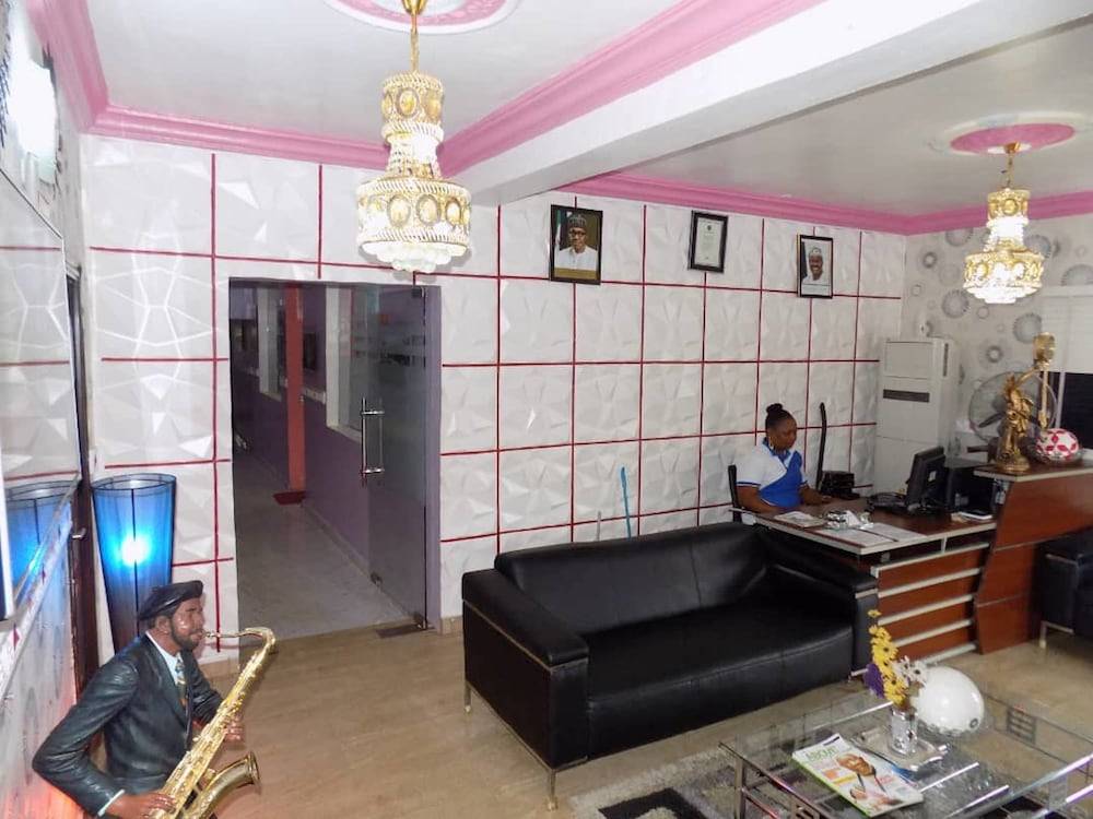 De Fellas Palace Hotel & Suites 2