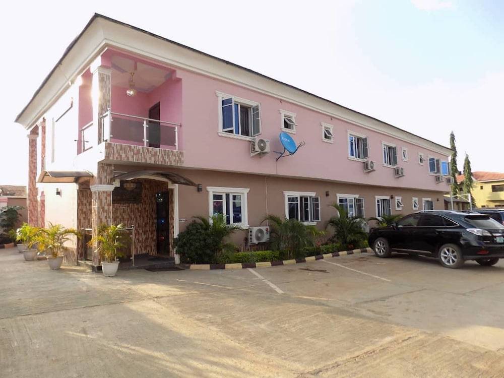 De Fellas Palace Hotel & Suites 1