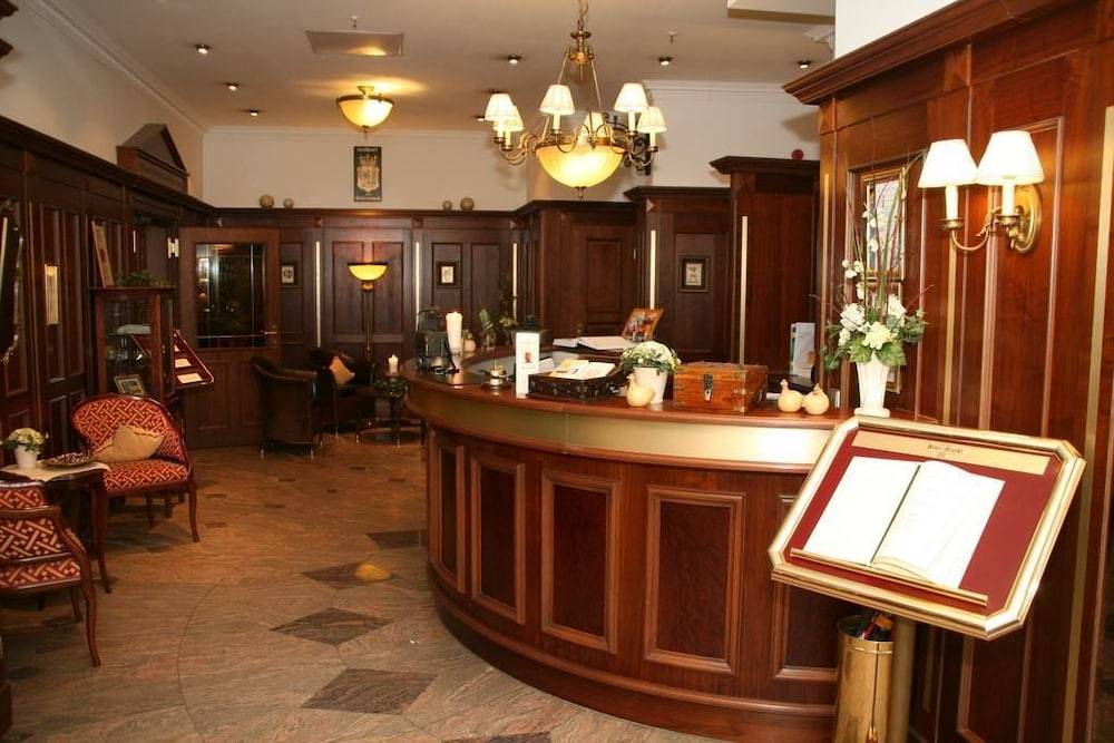 Landhotel Zum Hessenpark 2