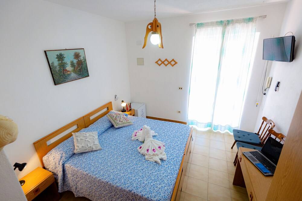 Hotel Casa Adolfo Ischia 2