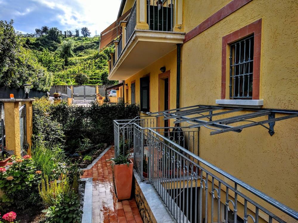Sally's B&B 1