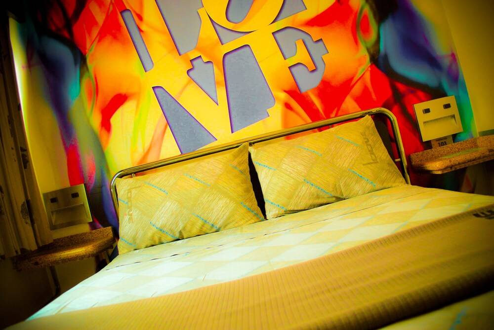 Loove Hotel - Adults Only 1