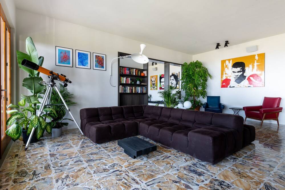 Villa Curiel 2