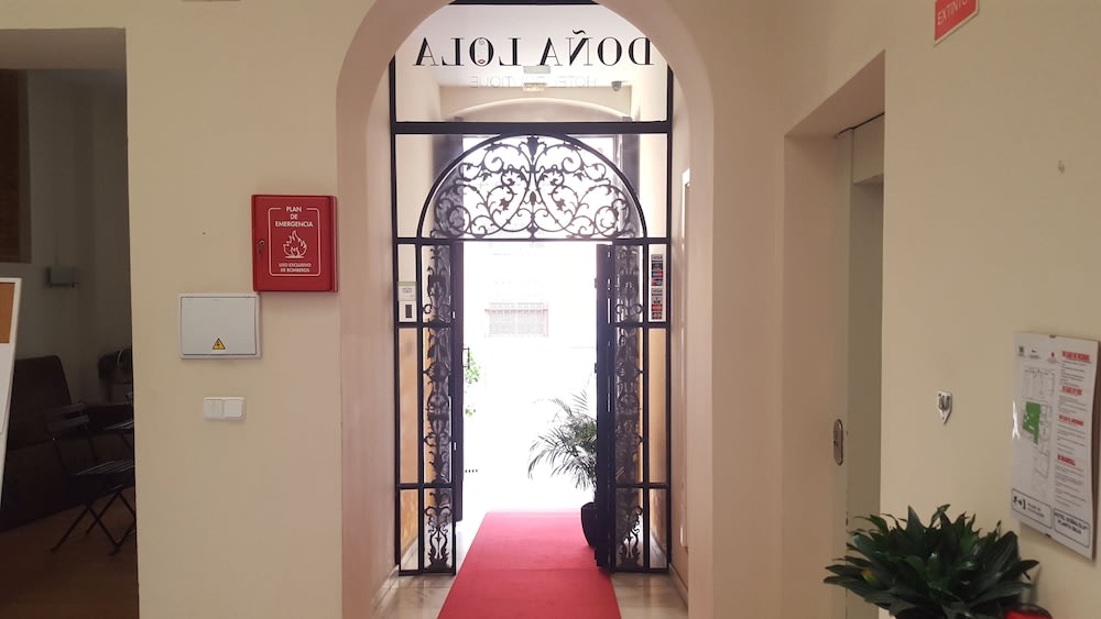 Hotel y Apartamentos Doña Lola 2