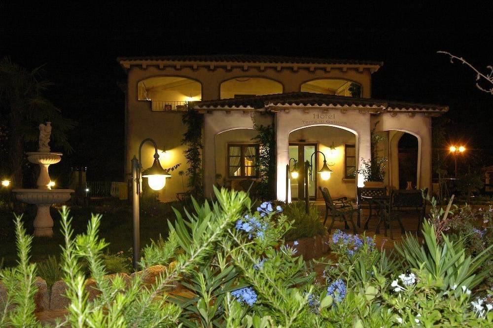Hotel Terra Di Gallura 1