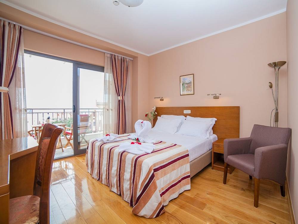 Hotel Petrovac 2