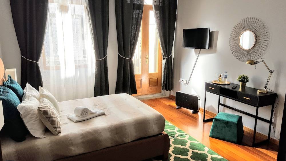 Cool Guesthouse 1