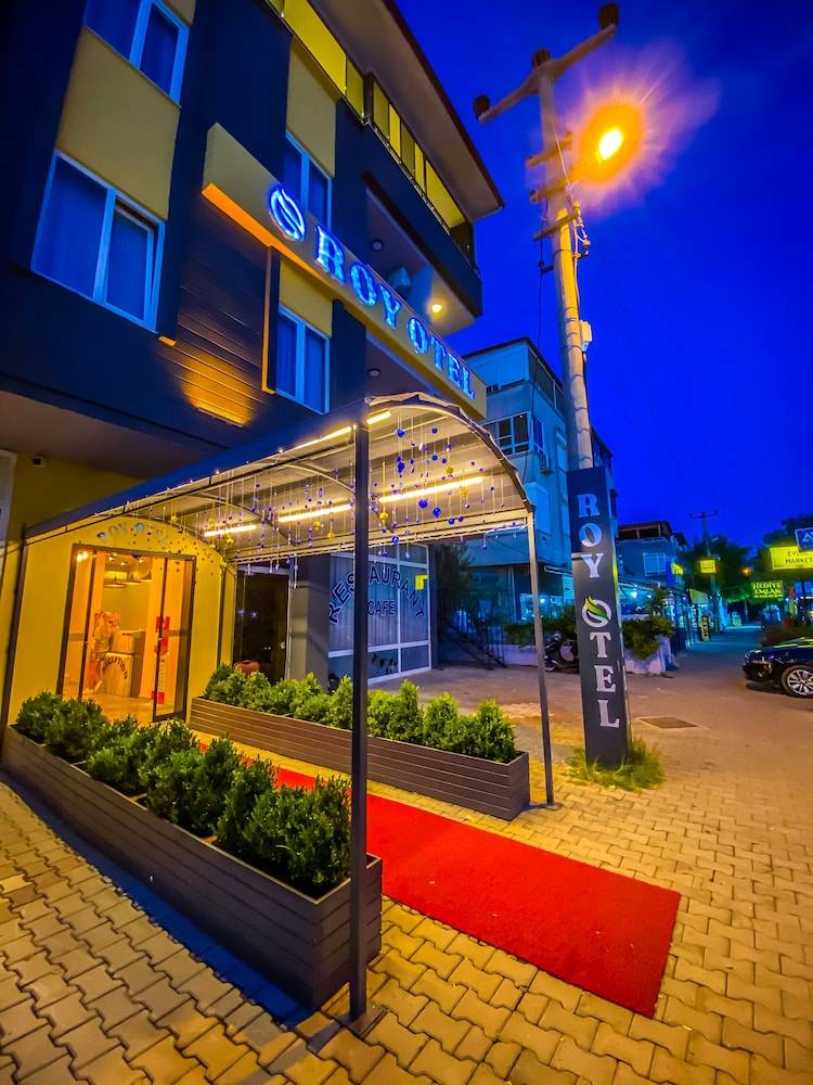 Roy Otel 1