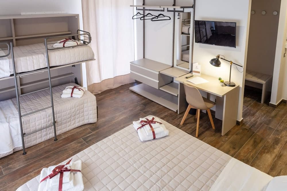 Five Rooms Brolo 2
