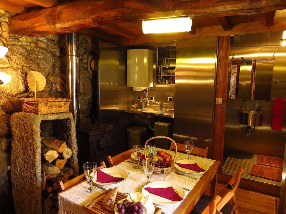 Room in Cabin - Restored, Rustic and Rural Mini Cottage in Typical Portuguese Village 1