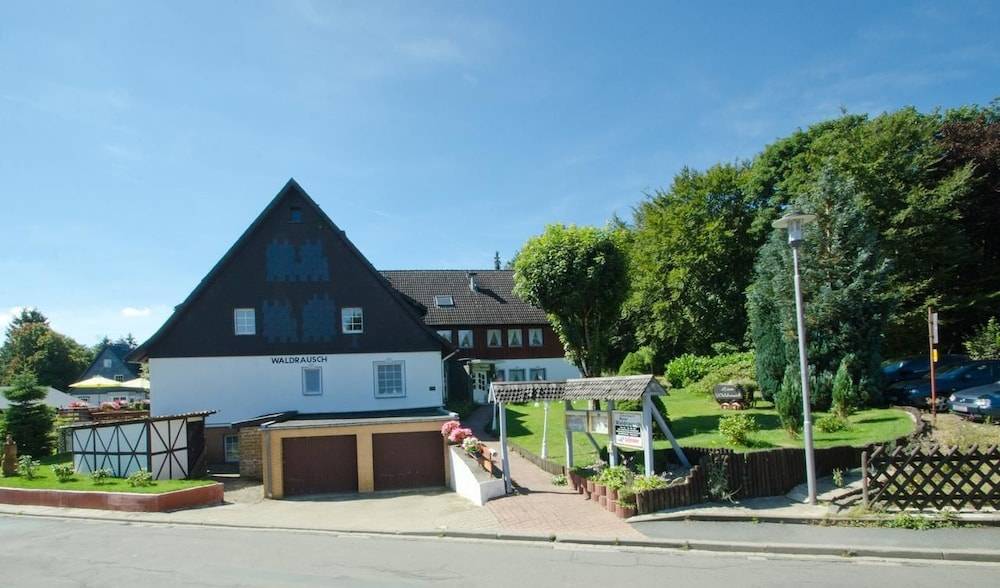 Hotel Waldrausch 1