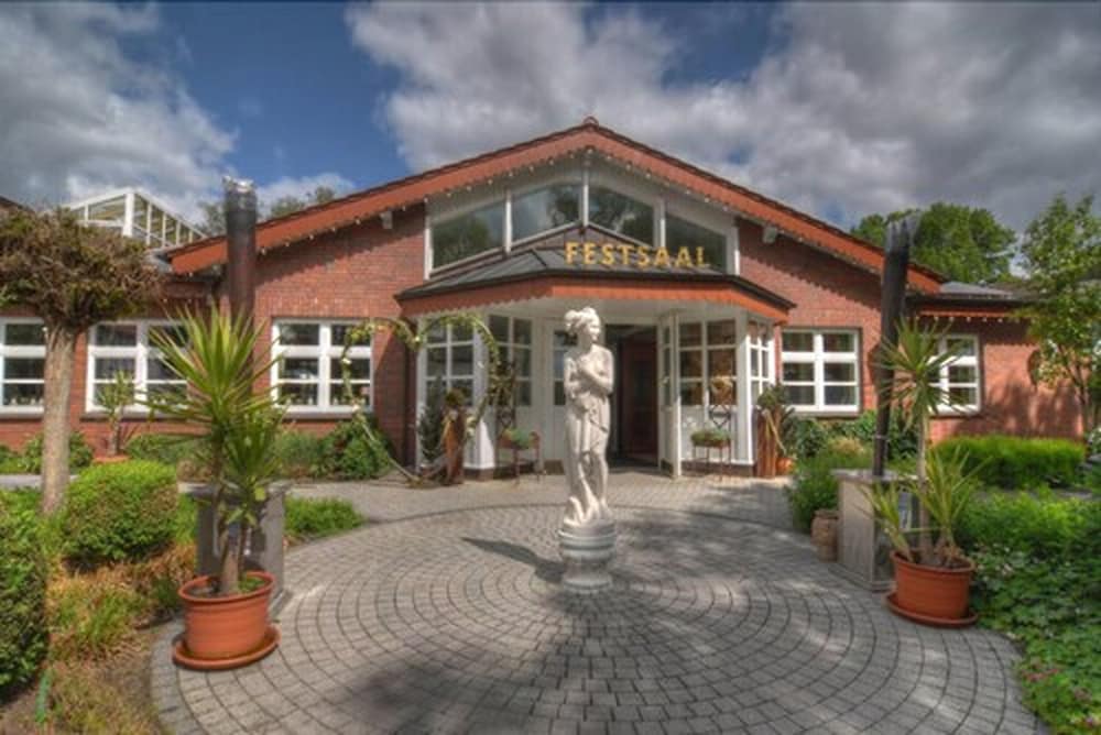 Hotel-Landrestaurant Schnittker 2