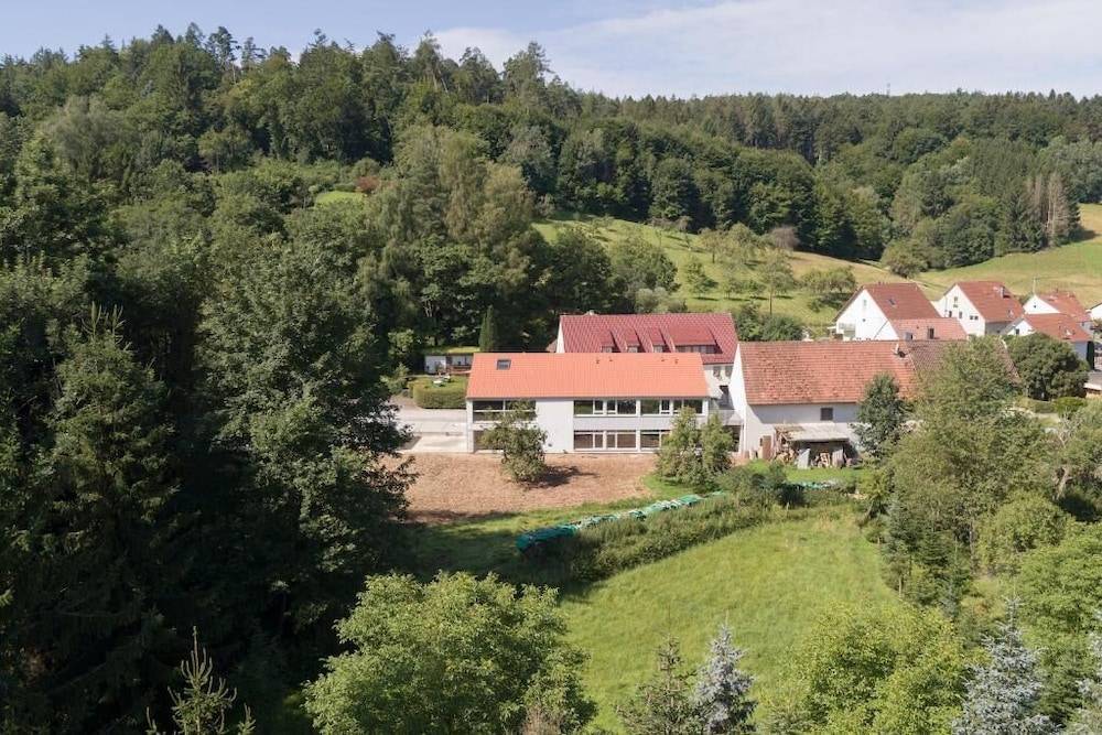 HAAUS 1