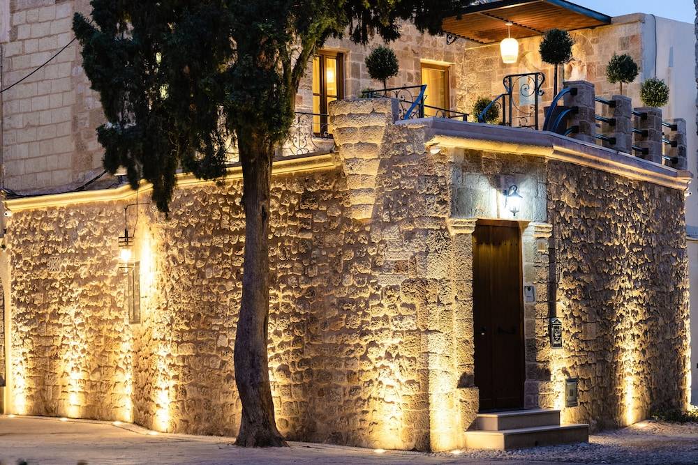 Chateau Anax Luxury suites 1