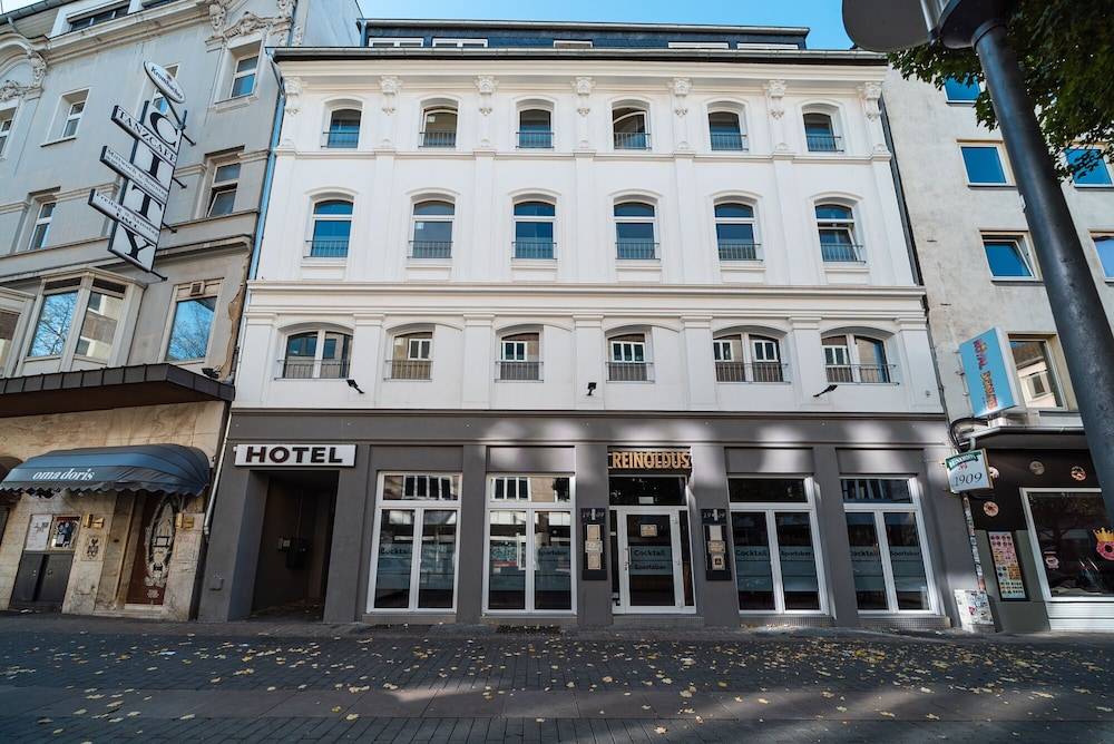 S & D Hotel 1