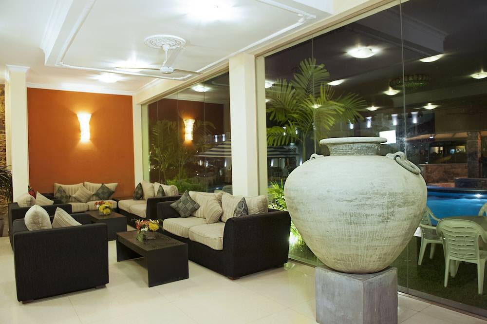Avenra Garden Hotel 2