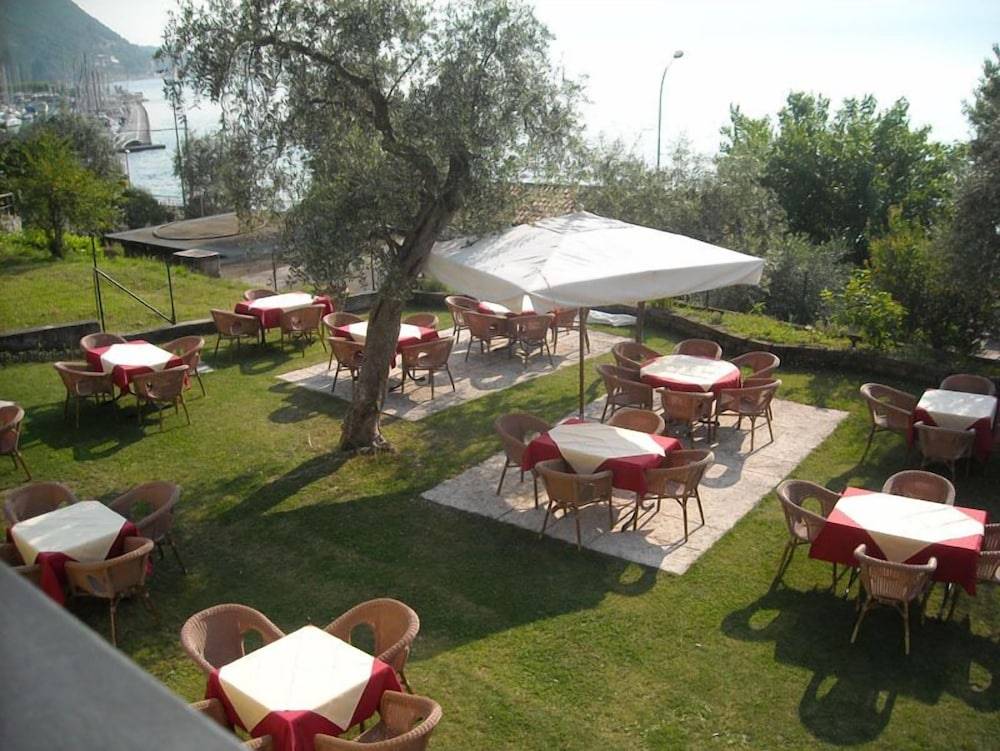 Albergo Navene 1