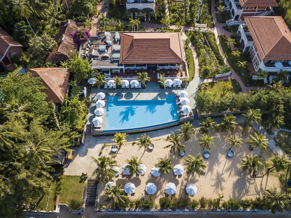 Cassia Cottage Resort and Spa 1