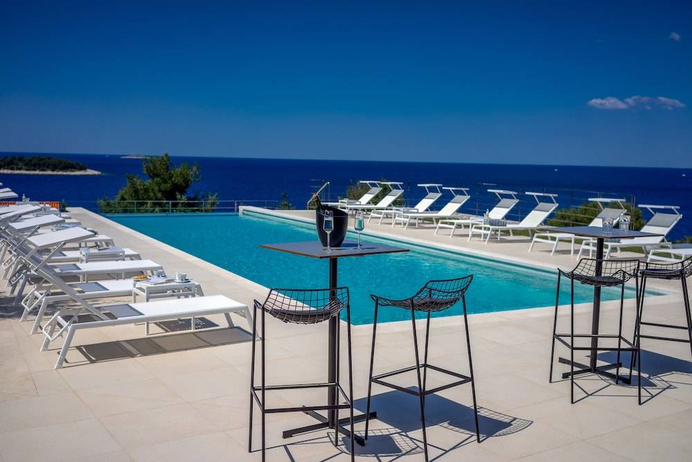 Golden Rays Luxury Apartments 1