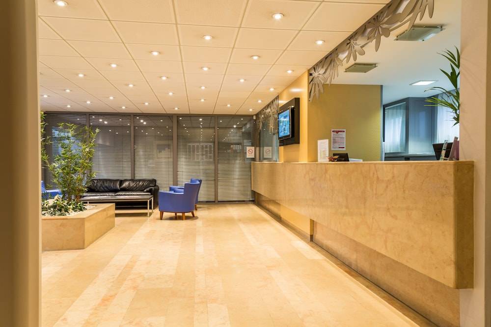 Hotel des Congrès 2