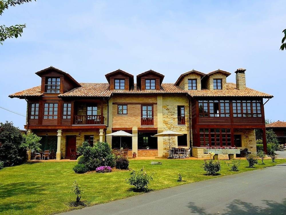 Hotel Casona De Tresali 1