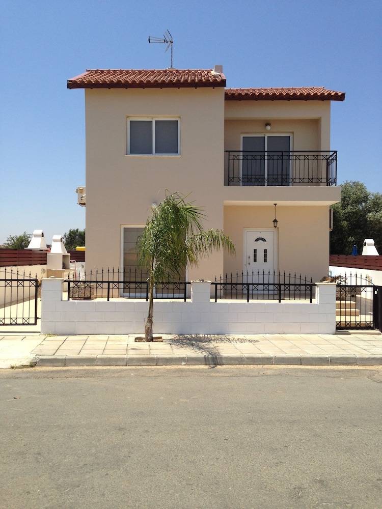 Maricosta Villas 2