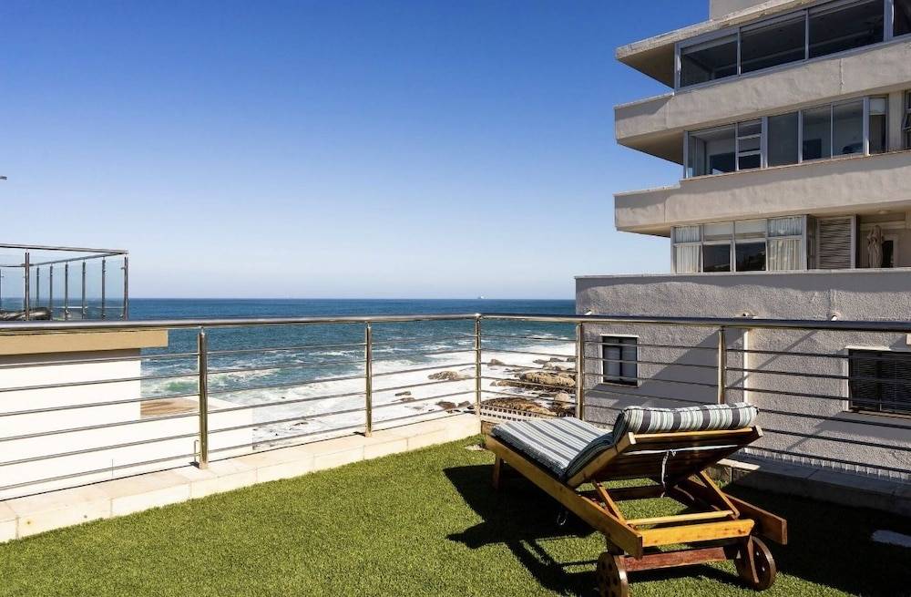 Bantry Beach Luxury Suites 1