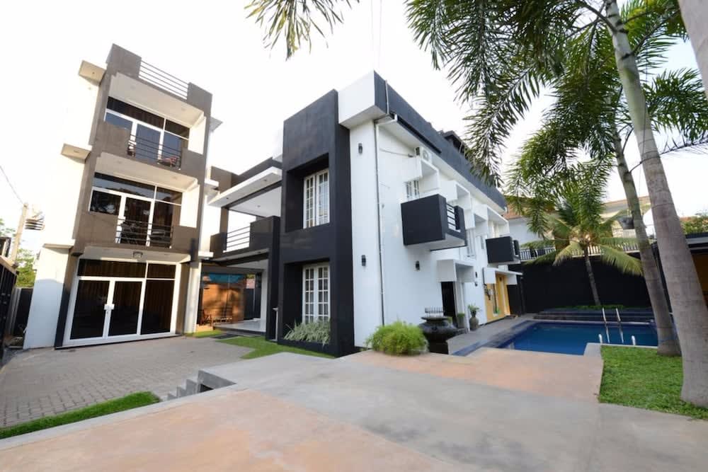 Panorama Residencies 1