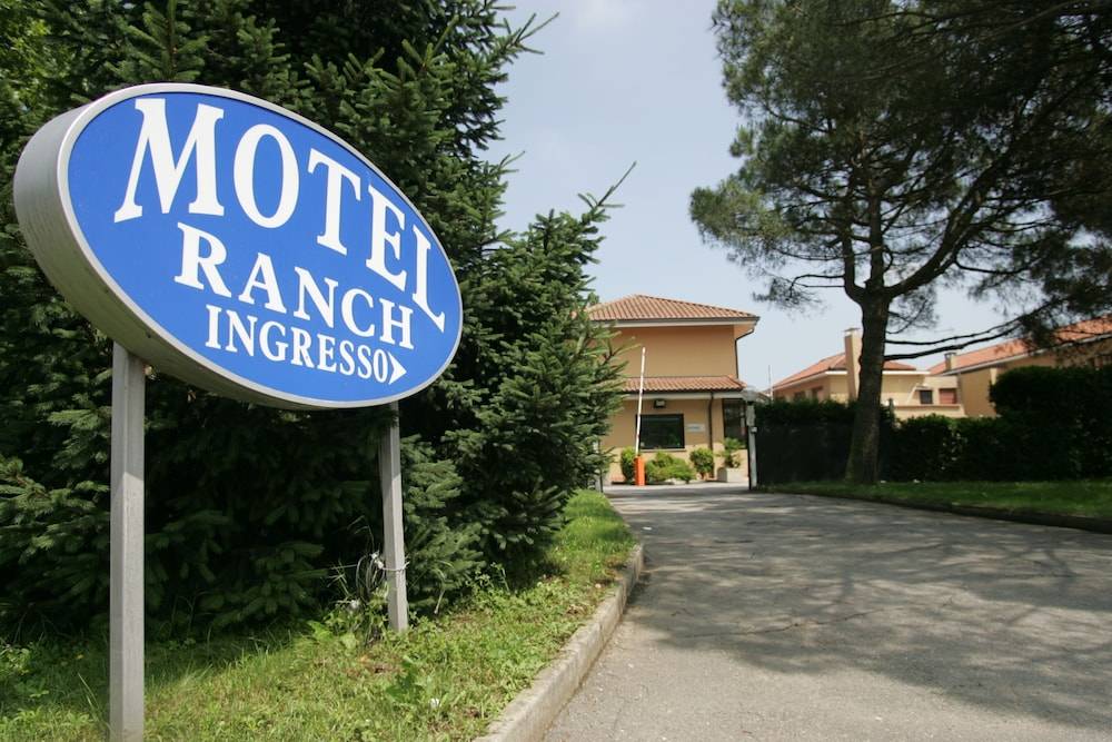 Motel Ranch 1