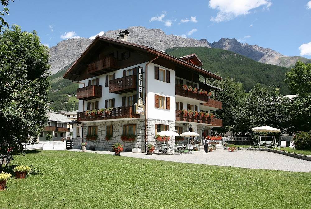 Meublè Cima Bianca Garni 1