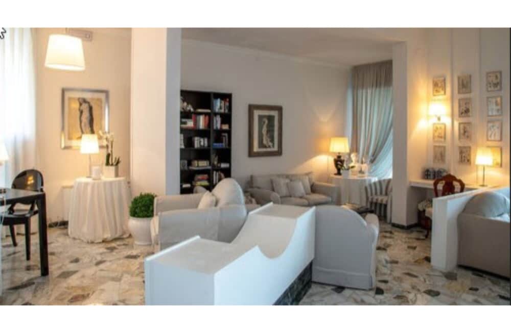 Hotel Plaza Esplanade 2