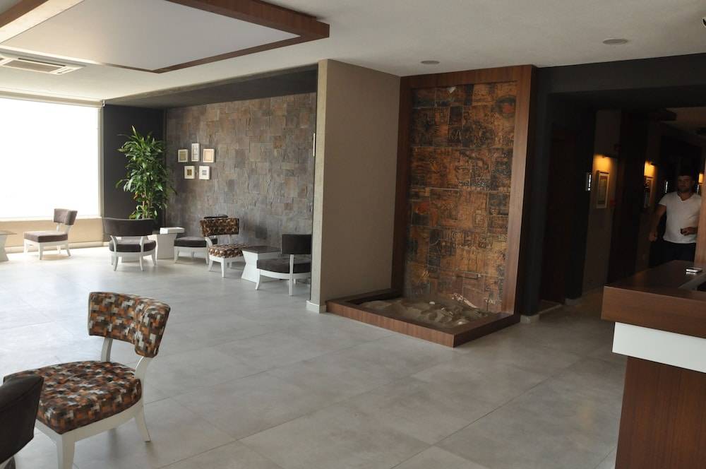Karakas Hotel 2