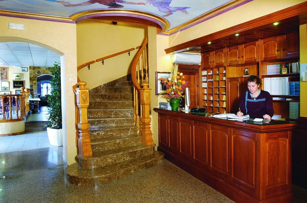 Hotel Restaurant Sol i Vi 2