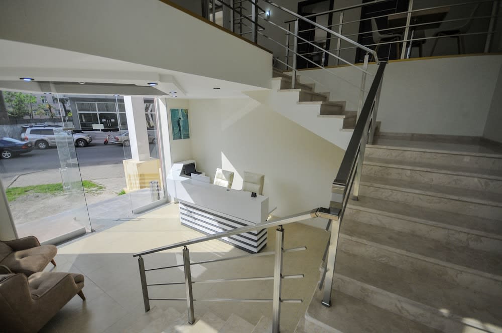 City Hotel 2