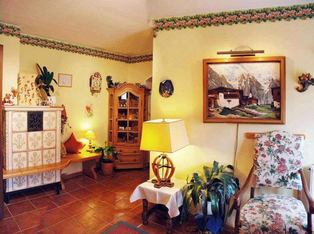 Hotel Garni Landhaus Traunbachhäusl 2