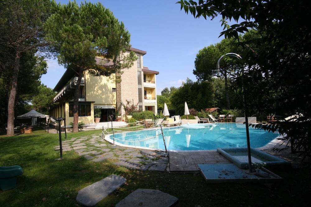 Hotel Nedy 1