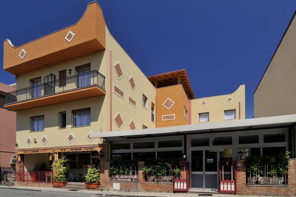 La Lanterna Hotel 1