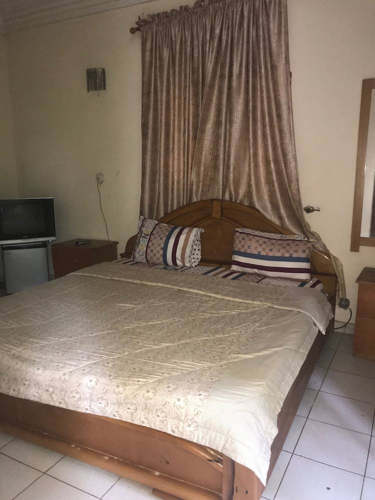 New City Hotel 2