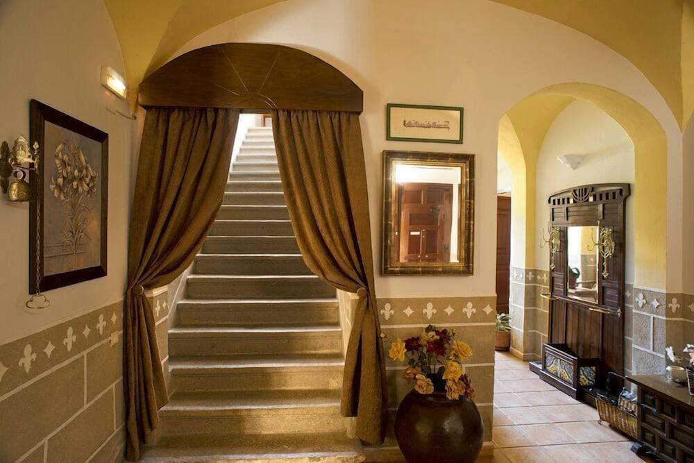 Hotel Rural La Casa De Pasarón 2