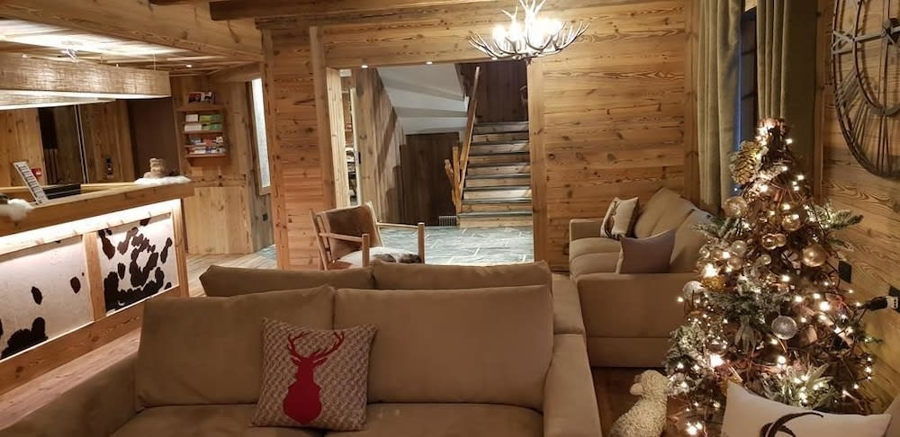 Hotel La Rouja 2