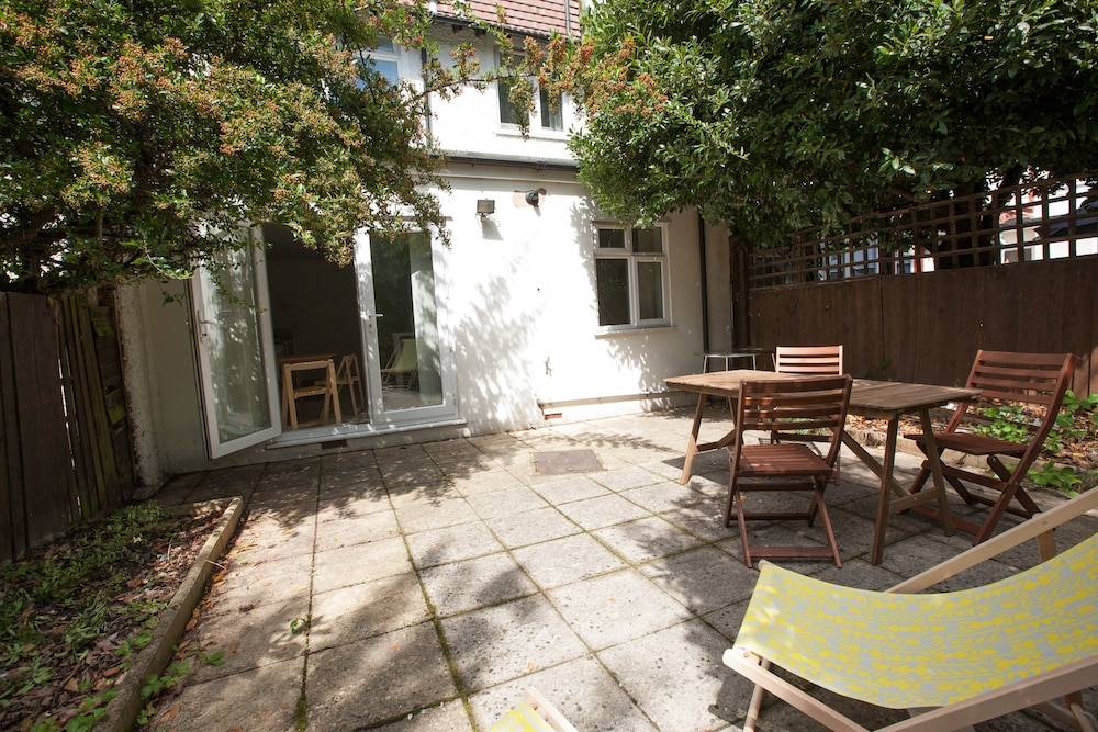 Tooting Rooms & Studio by PrimeCityHosts 1
