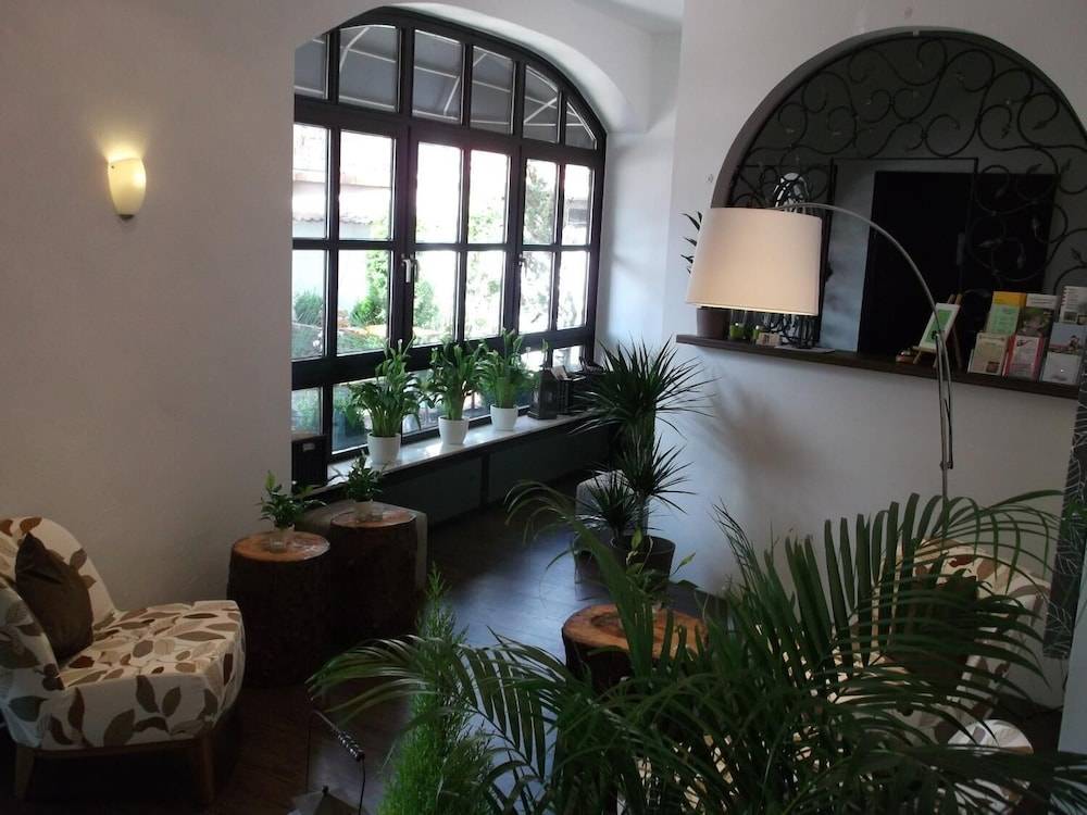 Hotel & Restaurant Hessischer Hof 2