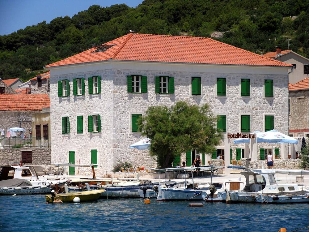 Hotel Maestral 1