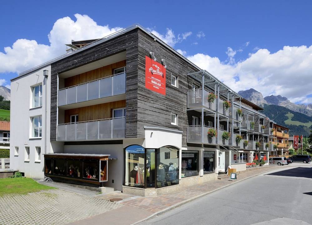 AlpenParks Hotel Maria Alm 1