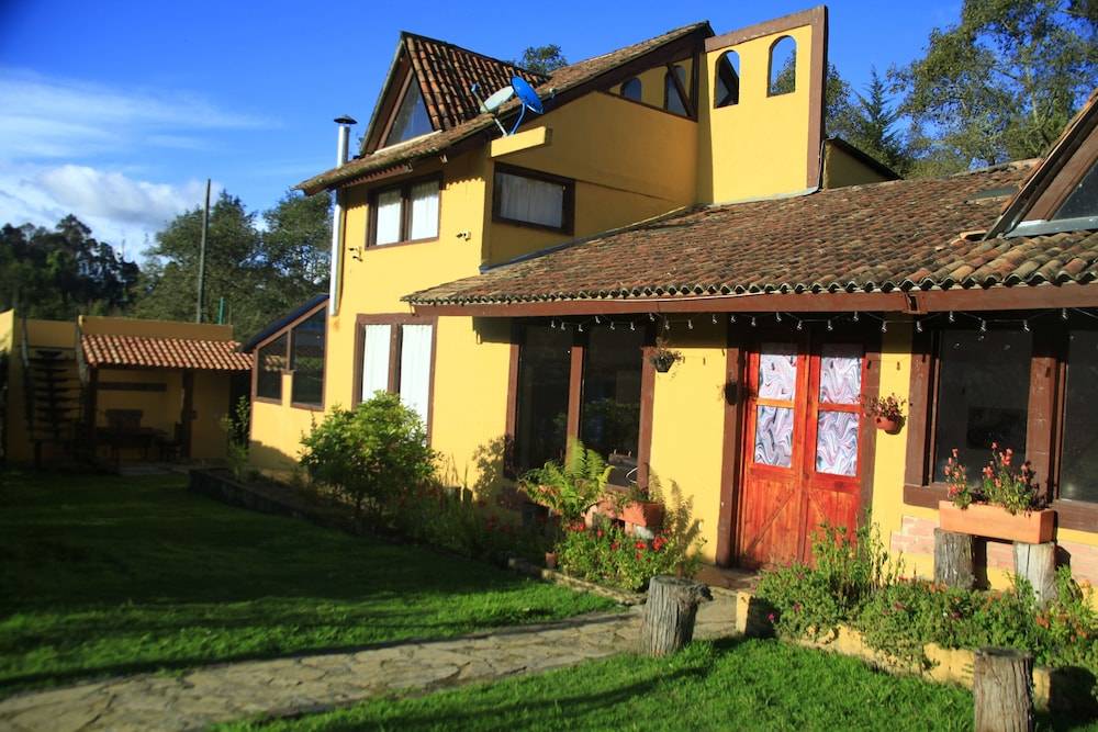 Casa Pernia 1